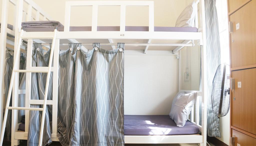 Wake Up Hostel Банкок Екстериор снимка