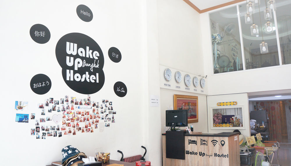 Wake Up Hostel Банкок Екстериор снимка