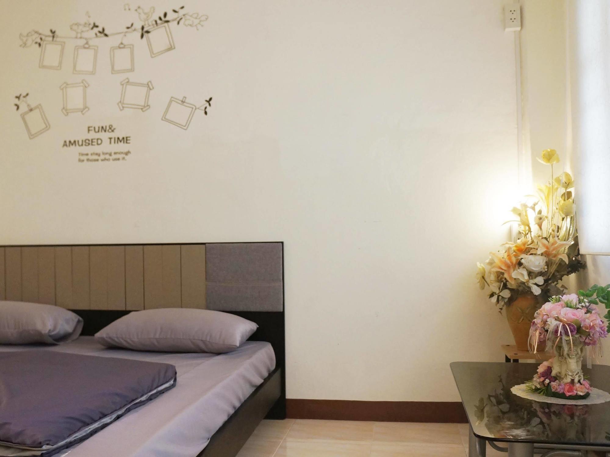Wake Up Hostel Банкок Екстериор снимка